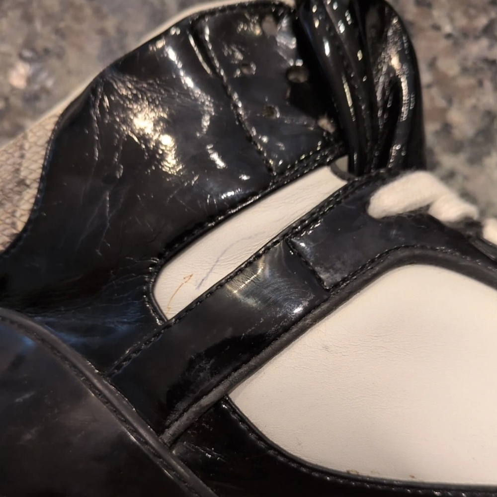 Gucci Black and White Athletic Shoes - Picture 15 of 15